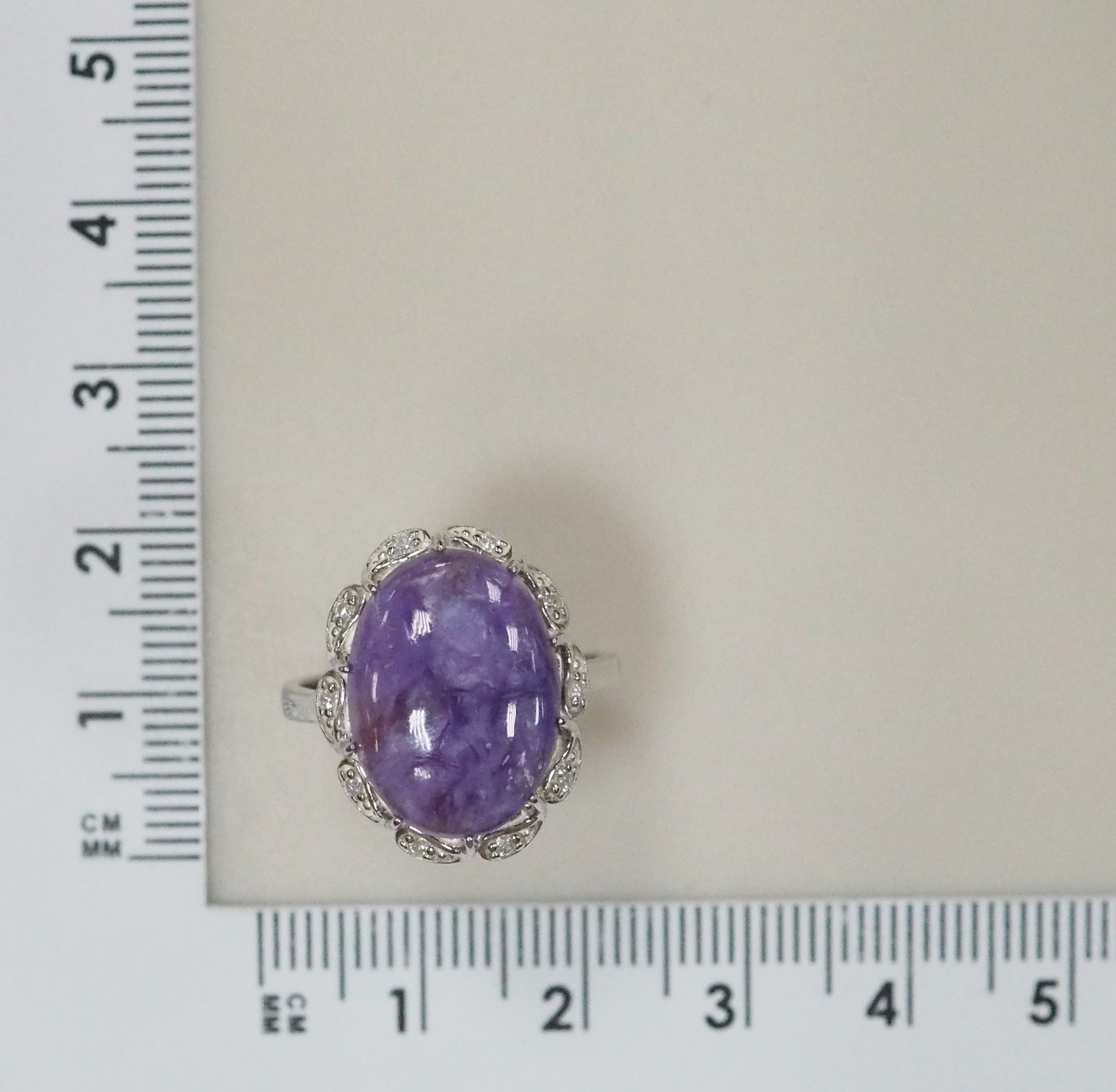 Серебряное кольцо с чароитом